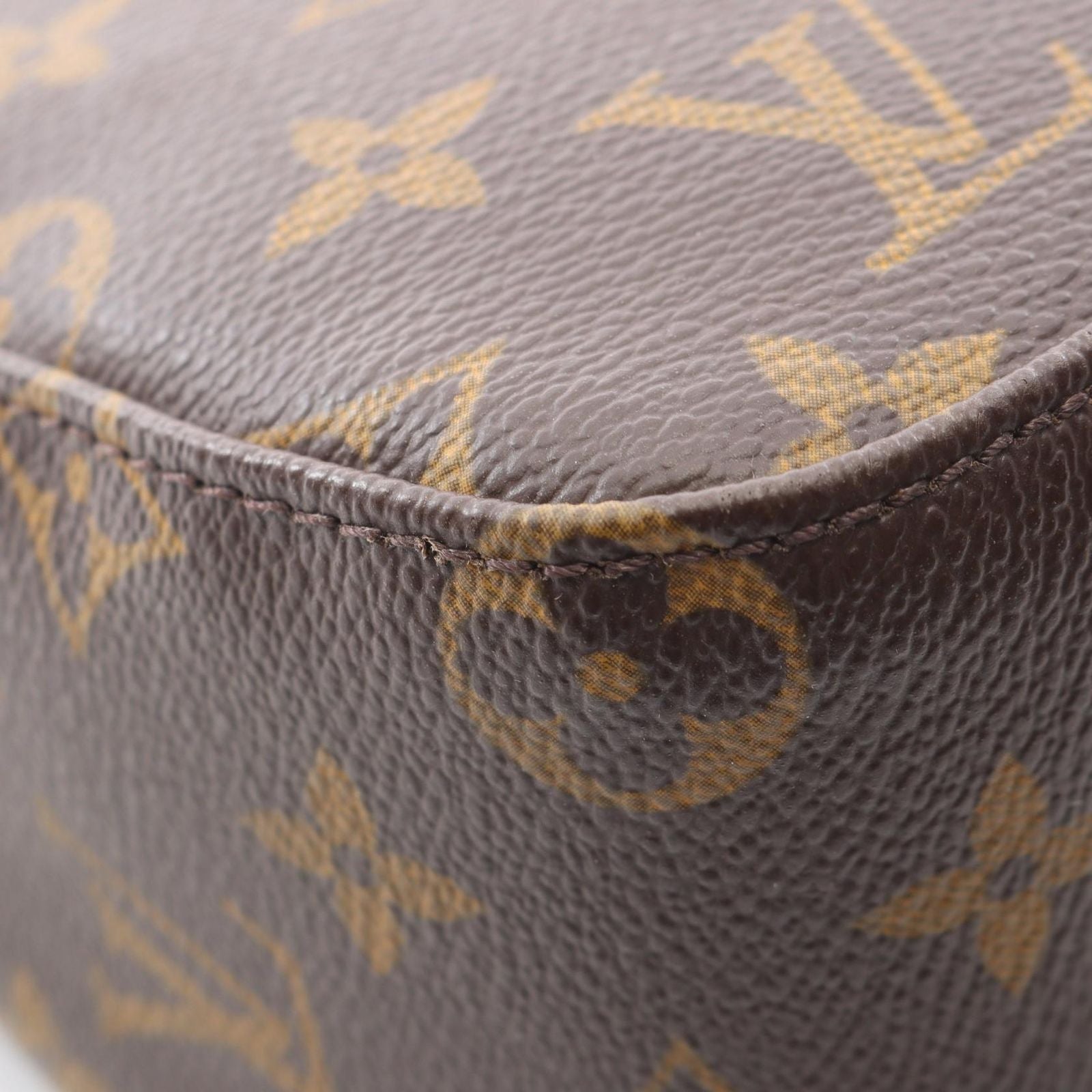 Louis Vuitton Shoulder Bag Looping Leather — view 9