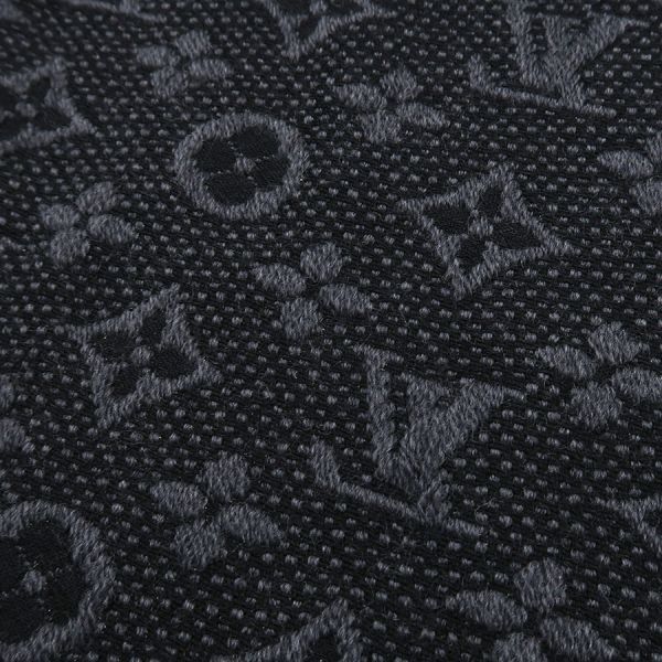 Louis Vuitton Scarf Monogram Classic — view 7