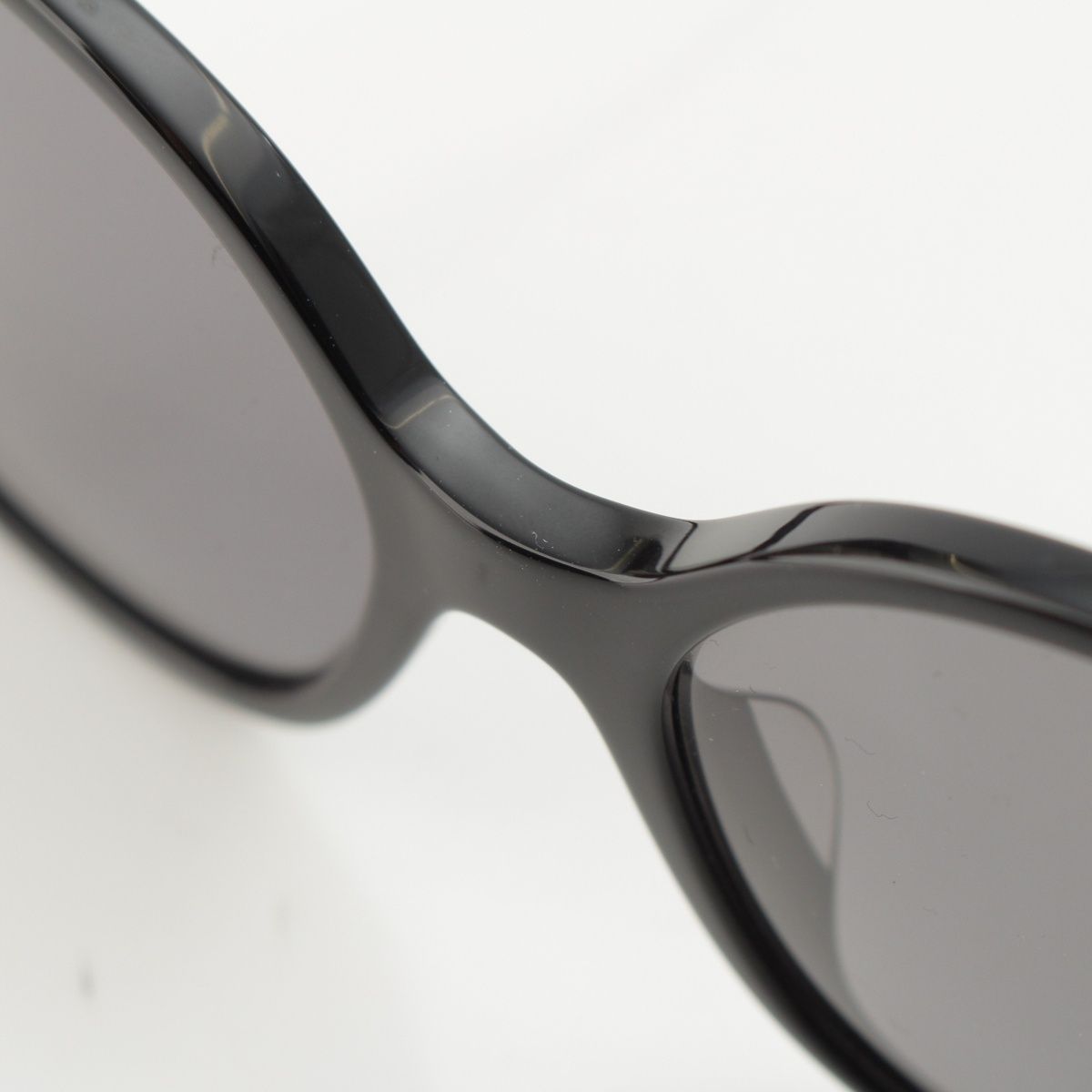 Chanel Polarized Side Chain Motif Sunglasses Eyewear Black — view 6