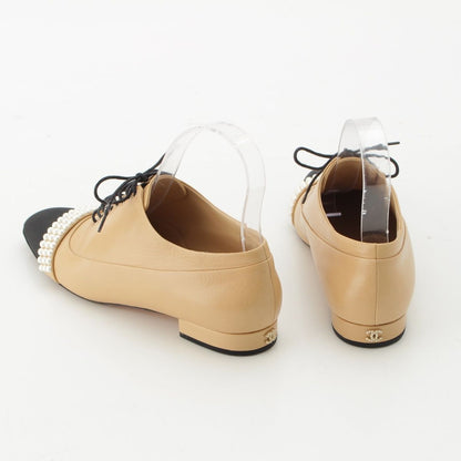 Chanel Leather Pearl CC Logo Loafers Beige Black — view 4