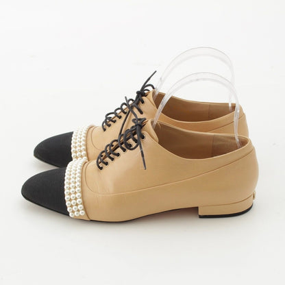 Chanel Leather Pearl CC Logo Loafers Beige Black — view 3