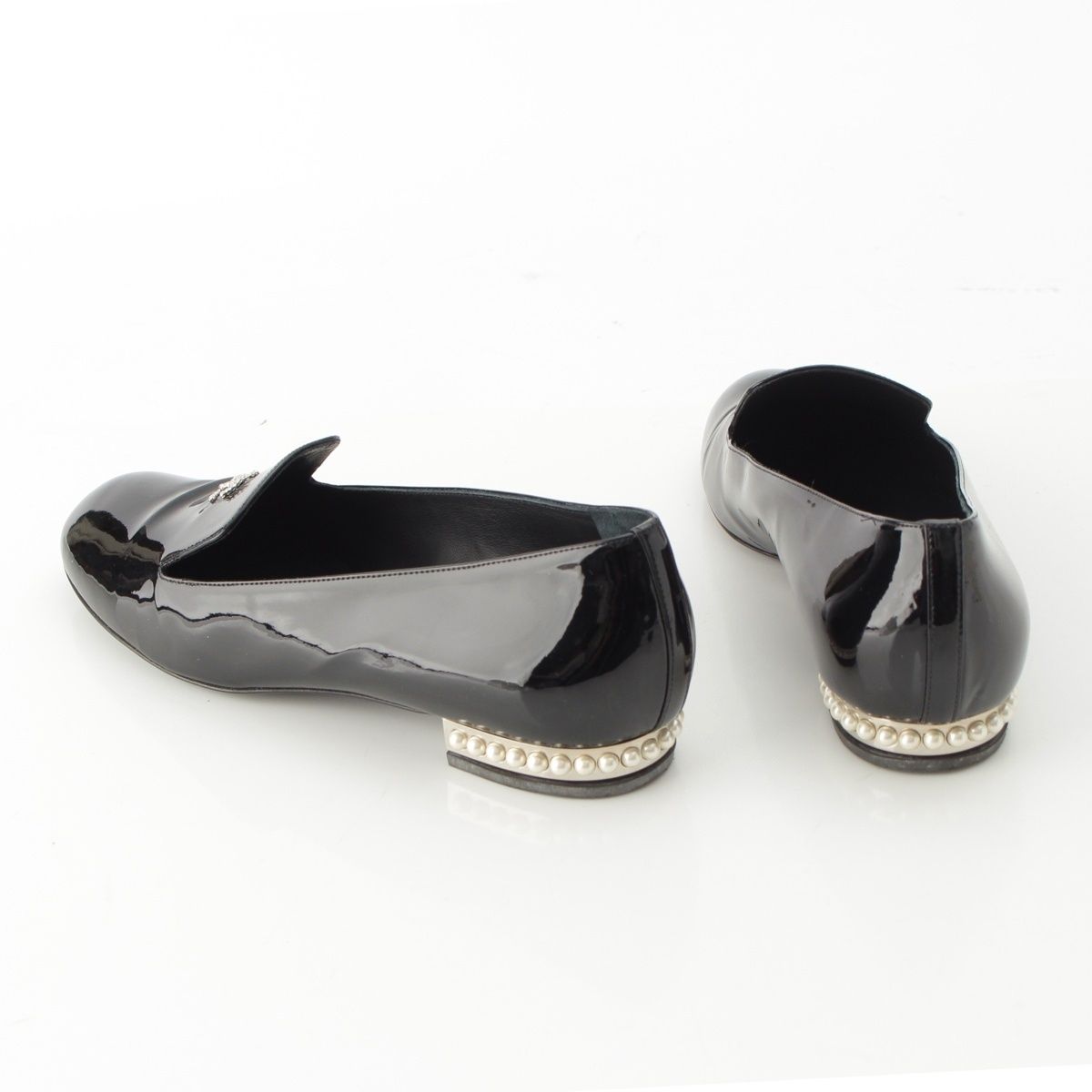 Chanel Pearl Patent Leather CC Logo Loafers Black — view 4