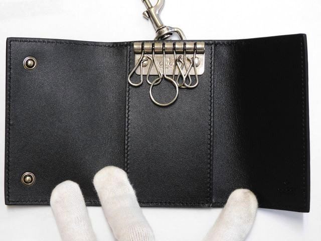 Gucci GG Emblem Leather Key Case Black Key Holder — view 3