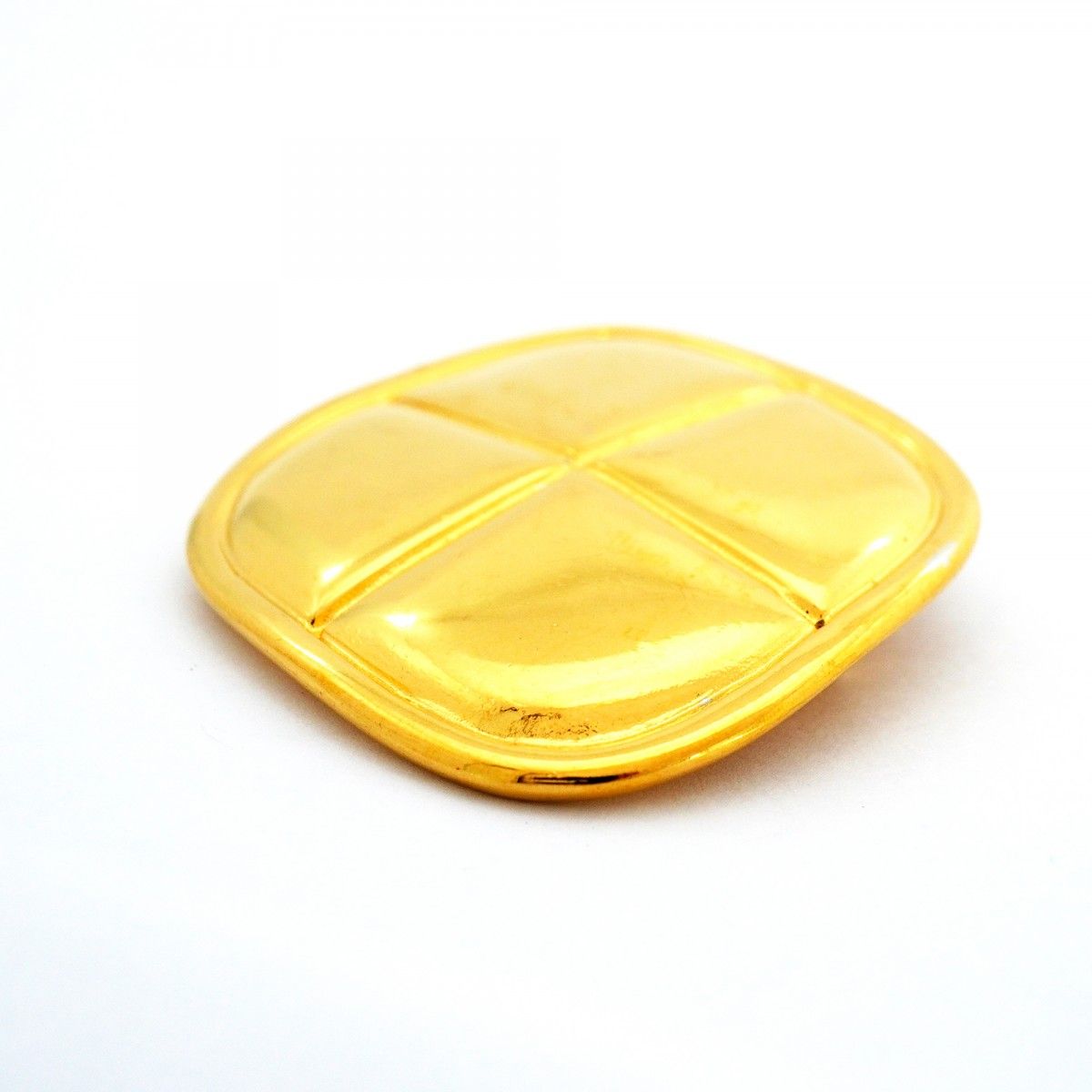 Chanel Brooch Vintage Quilted Diamond Gold Plated — view 3