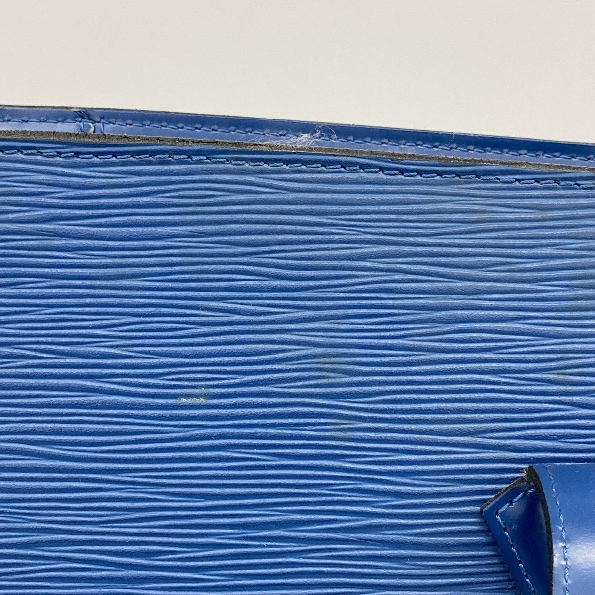 Louis Vuitton Shoulder Bag Epi Lussac Toledo Blue — view 8