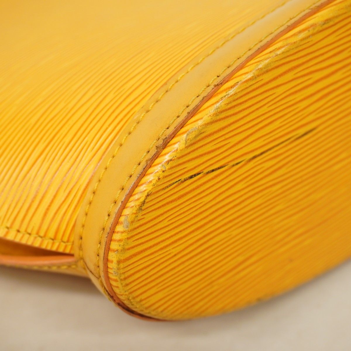 Louis Vuitton Handbag Epi Saint Jacques Jaune — view 9