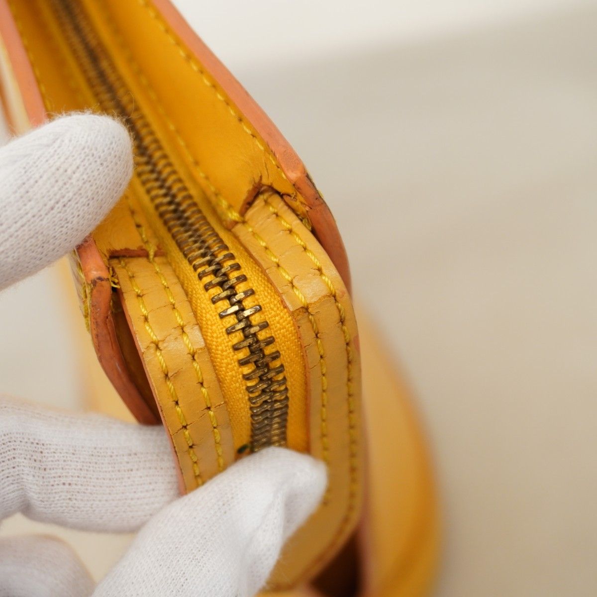 Louis Vuitton Handbag Epi Saint Jacques Jaune — view 7