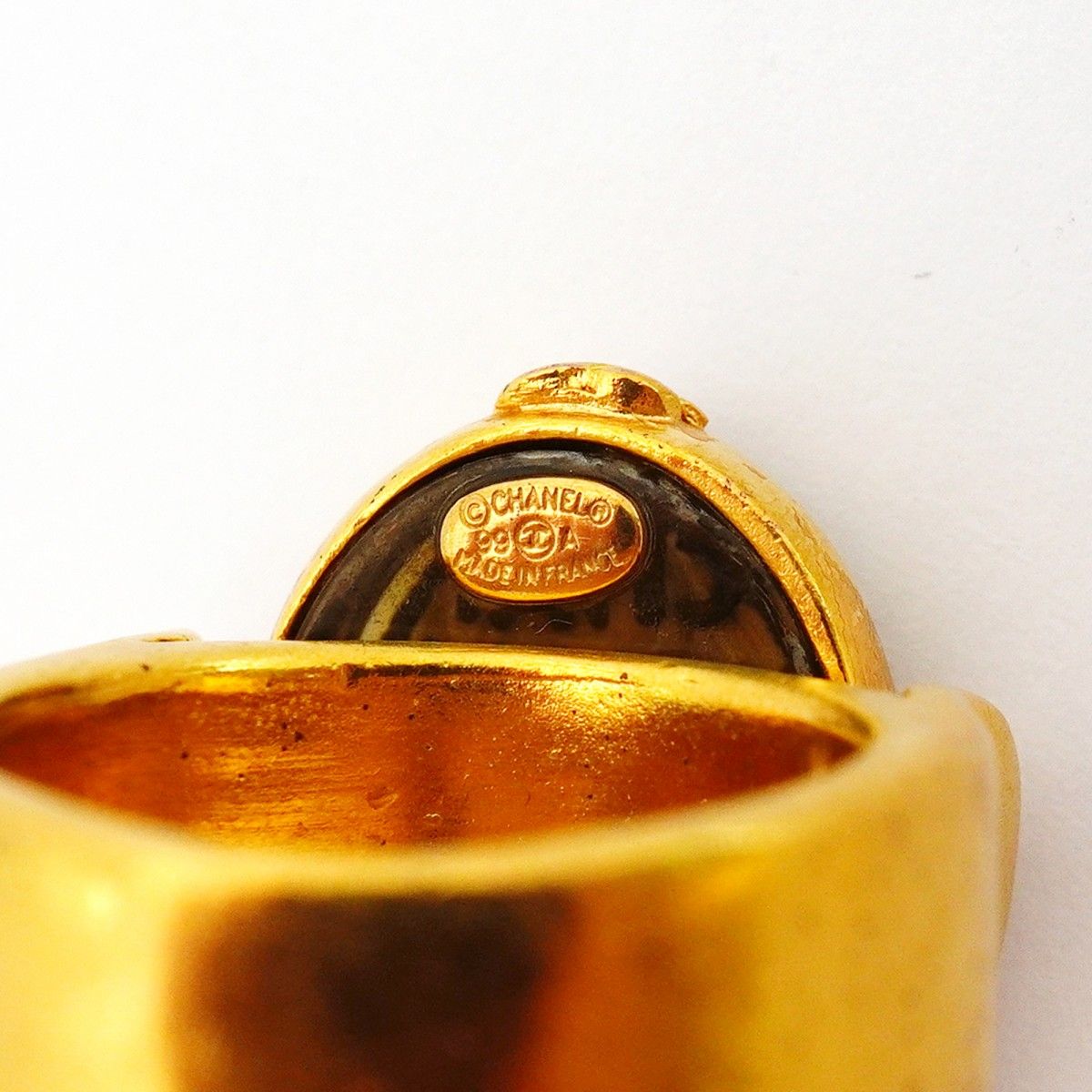 Chanel Ring Vintage CC Logo Gold Plated Gripoix — view 4