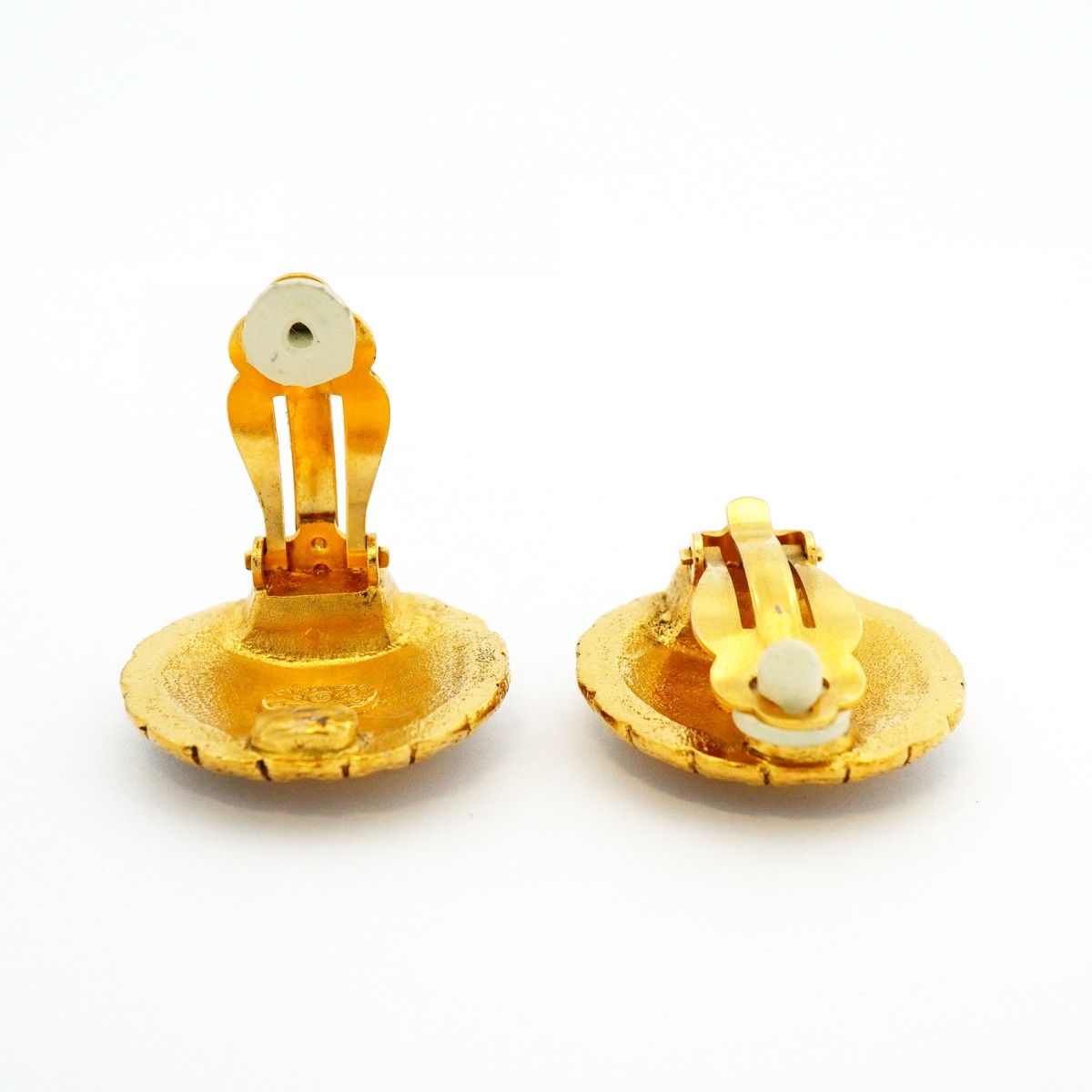 Chanel Earrings Vintage CC Logo Round — view 3