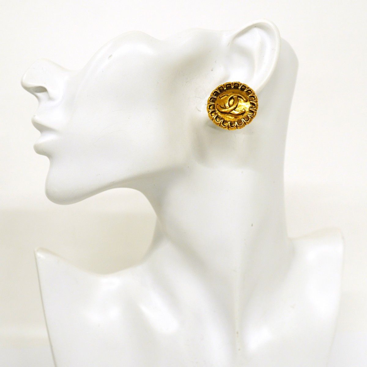 Chanel Earrings Vintage CC Logo Round — view 5