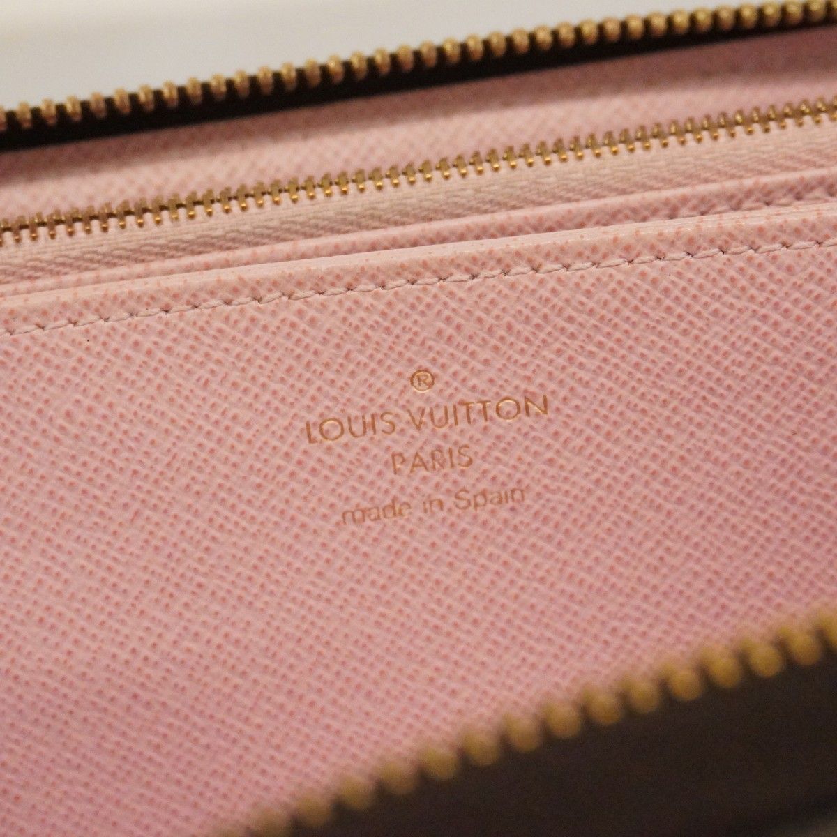 Louis Vuitton Wallet Monogram Zippy Rose Velours — view 4