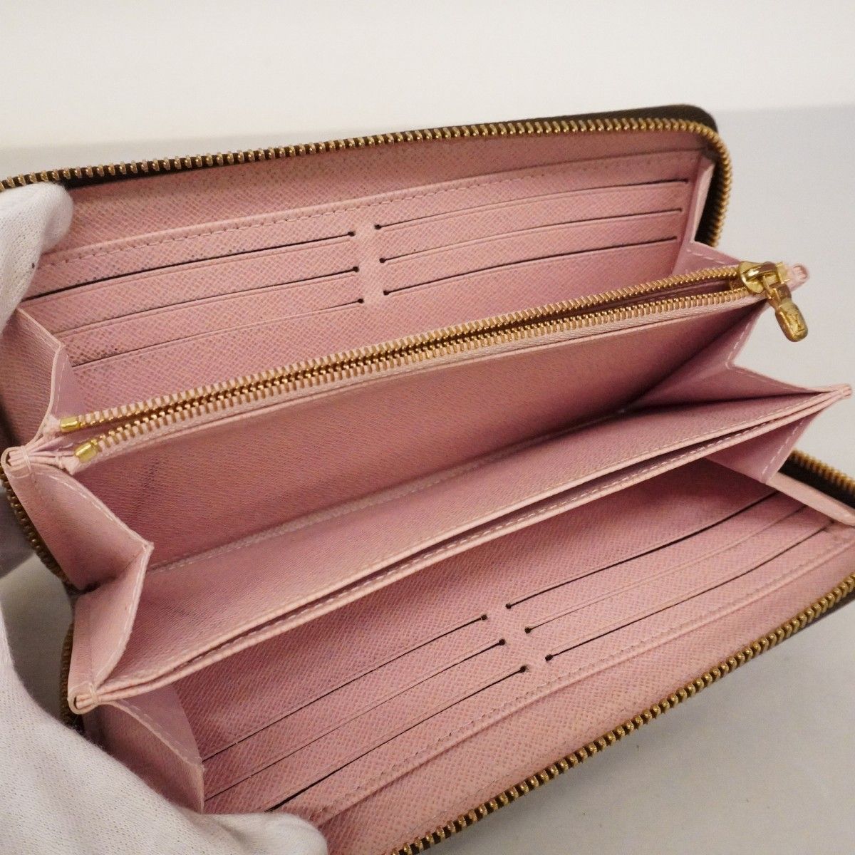 Louis Vuitton Wallet Monogram Zippy Rose Velours — view 3