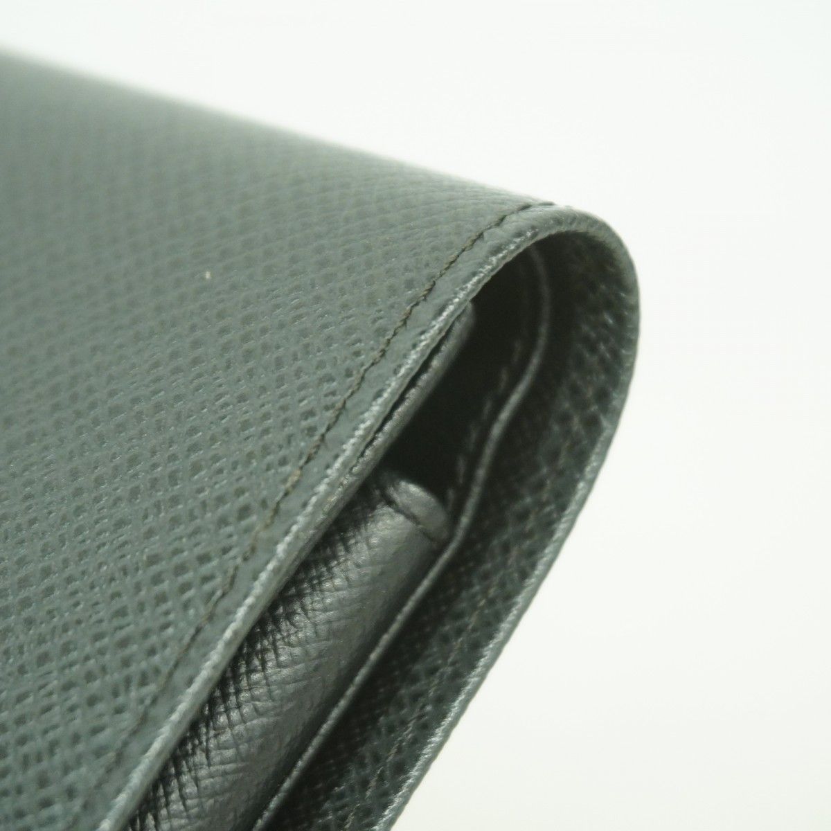 Louis Vuitton Wallet Taiga Portefeuille Florin Ardoise — view 8