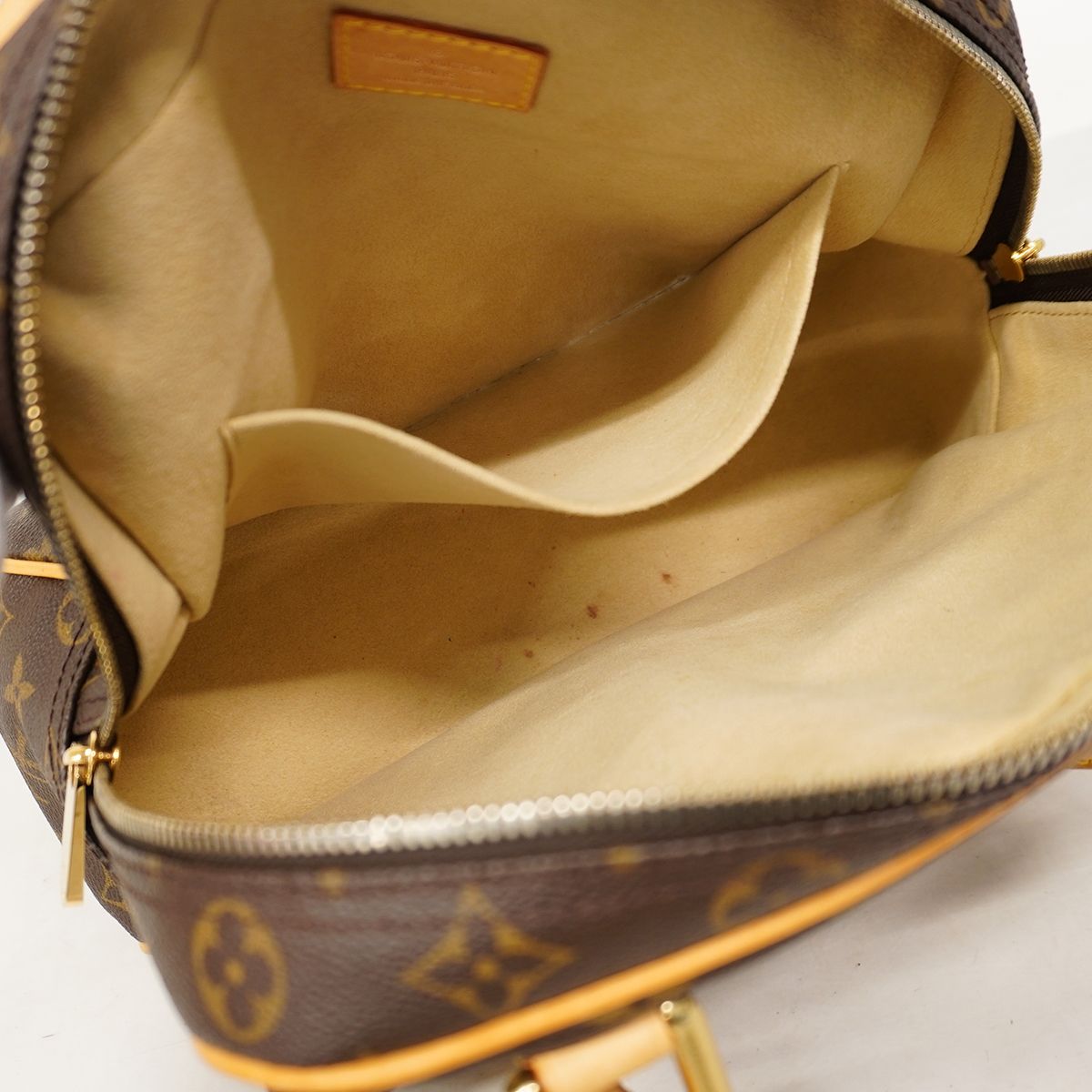 Louis Vuitton Handbag Monogram Manhattan PM Brown — view 4