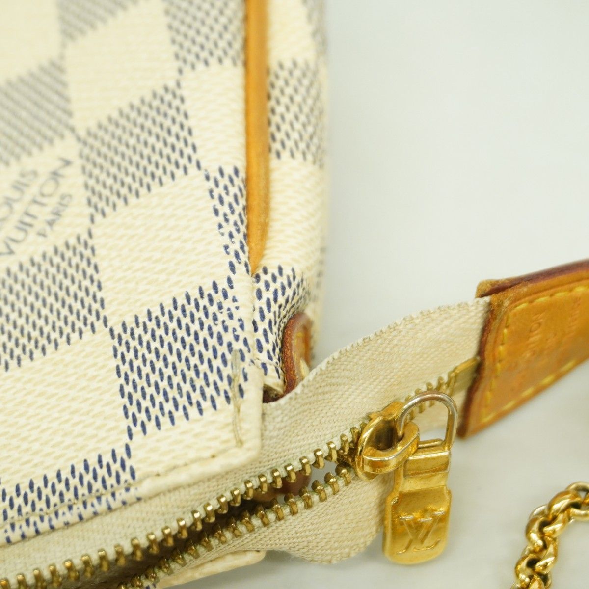 Louis Vuitton Handbag Damier Azur White 2-Way — view 9