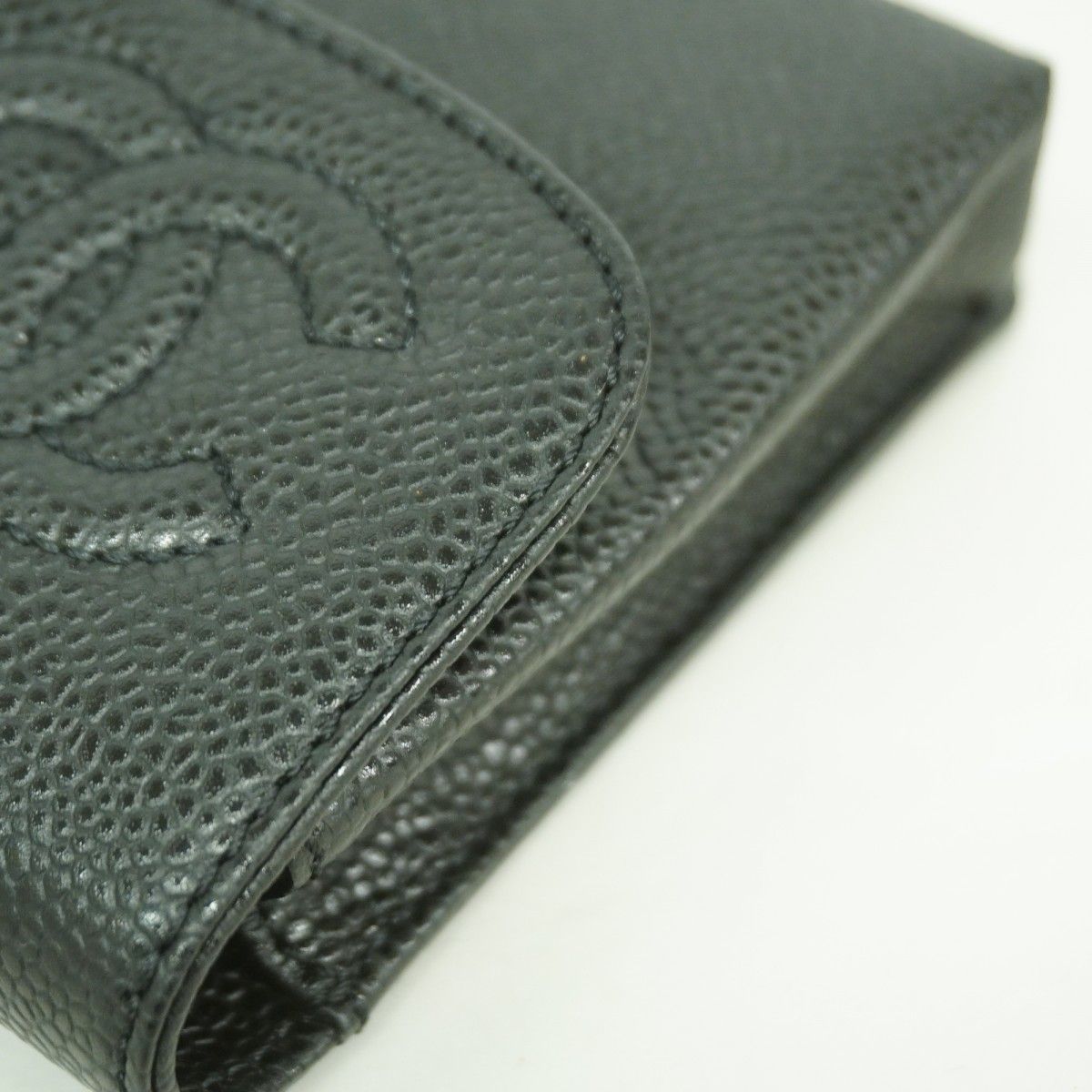 Chanel Cigarette Case Caviar Leather Black Champagne Gold — view 7