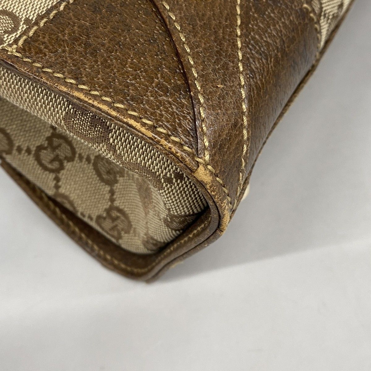 Gucci Handbag GG Canvas Beige Champagne Gold — view 6