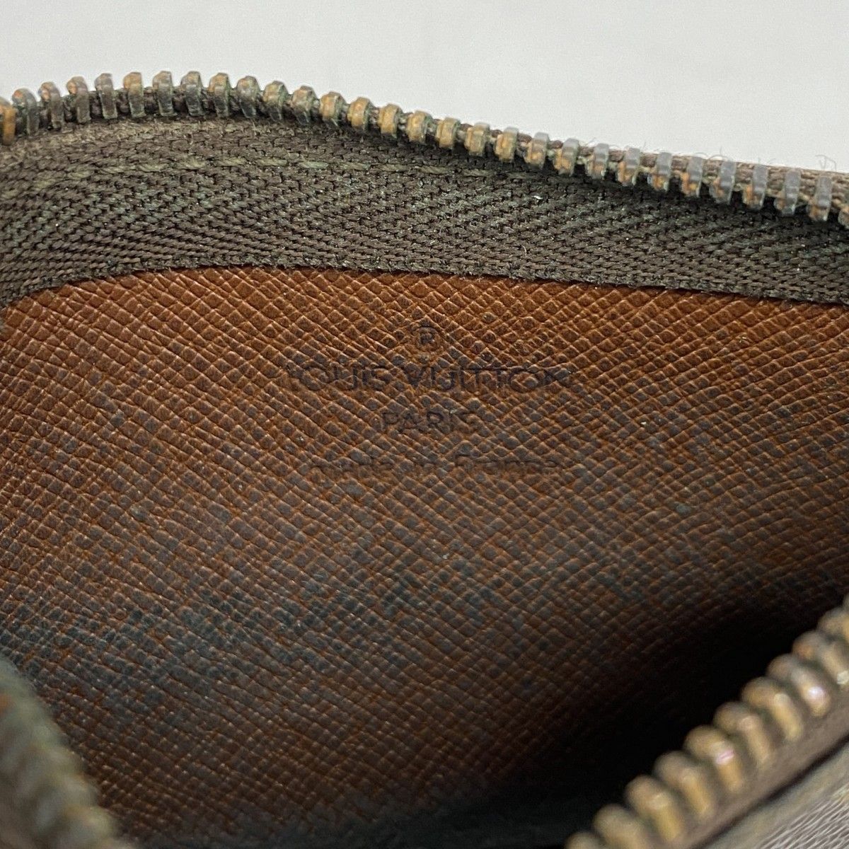 Louis Vuitton Coin Case Monogram Pochette Cles Brown — view 4