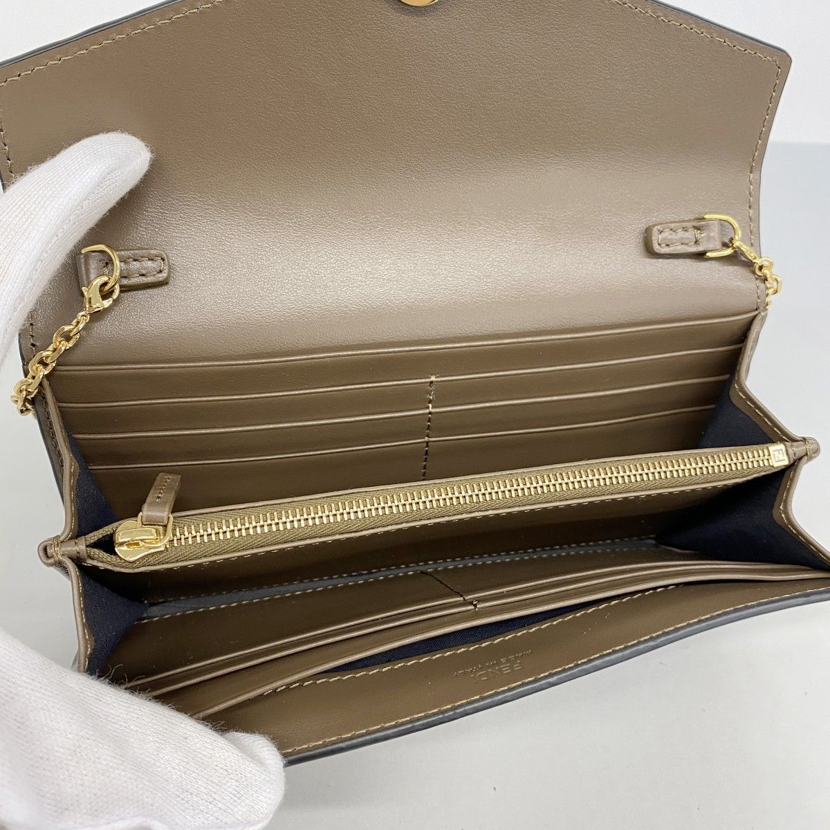 Fendi Shoulder Wallet Leather Brown Black Gold — view 5