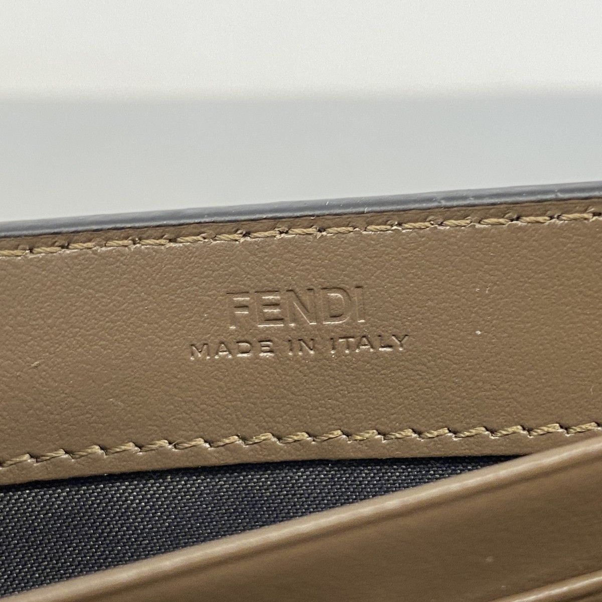 Fendi Shoulder Wallet Leather Brown Black Gold — view 4
