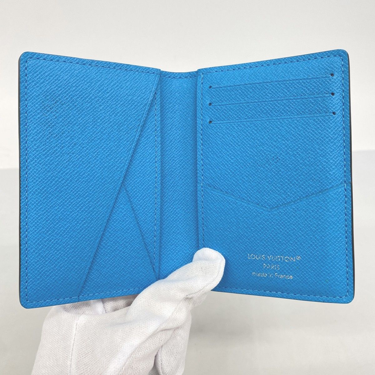 Louis Vuitton Card Case Taigarama Organizer de Poche Blue — view 3