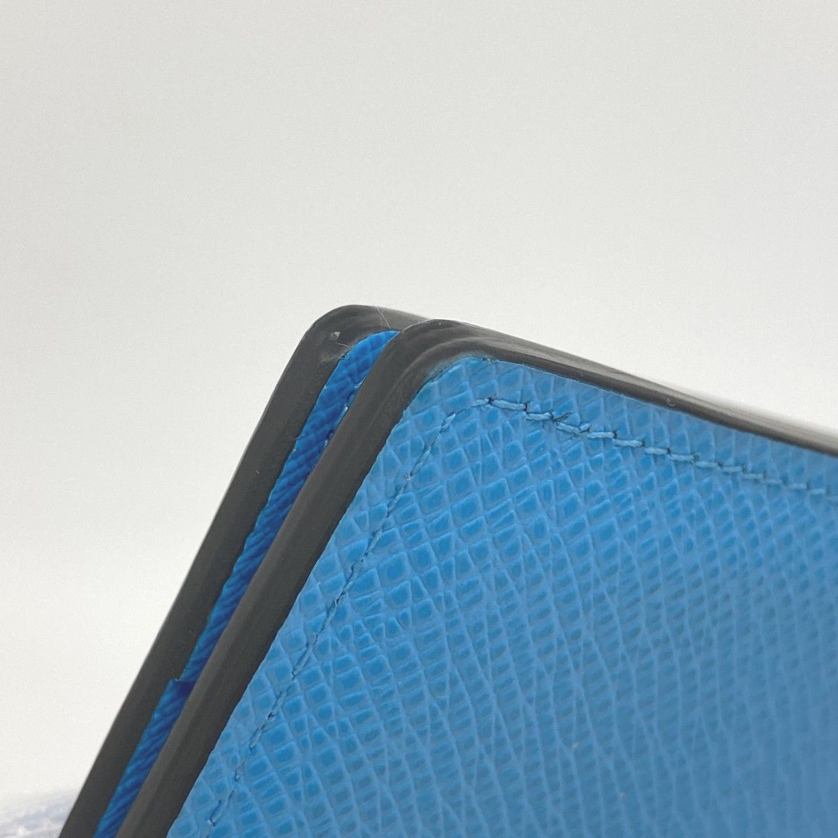 Louis Vuitton Card Case Taigarama Organizer de Poche Blue — view 5