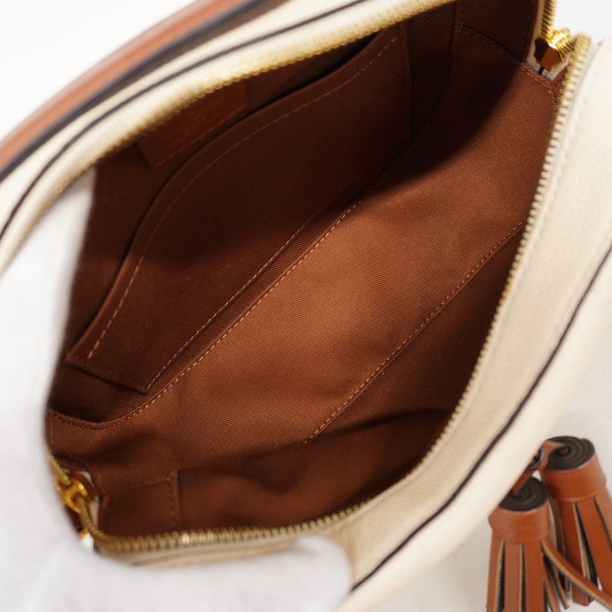 Louis Vuitton Shoulder Bag Monogram Empreinte Saintonge Cream Caramel — view 4