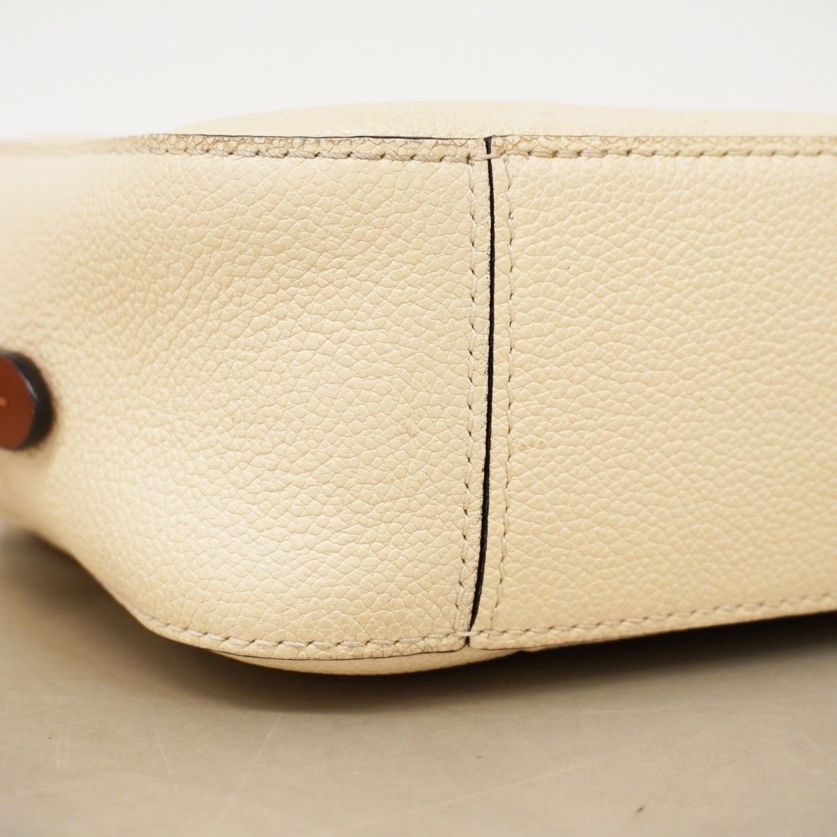Louis Vuitton Shoulder Bag Monogram Empreinte Saintonge Cream Caramel — view 9