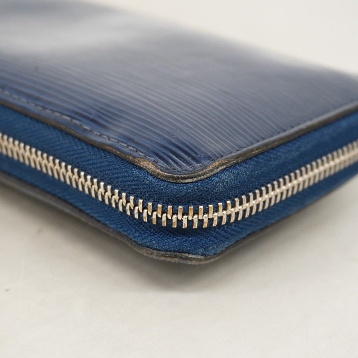 Louis Vuitton Wallet Epi Zippy Andigo Blue — view 5