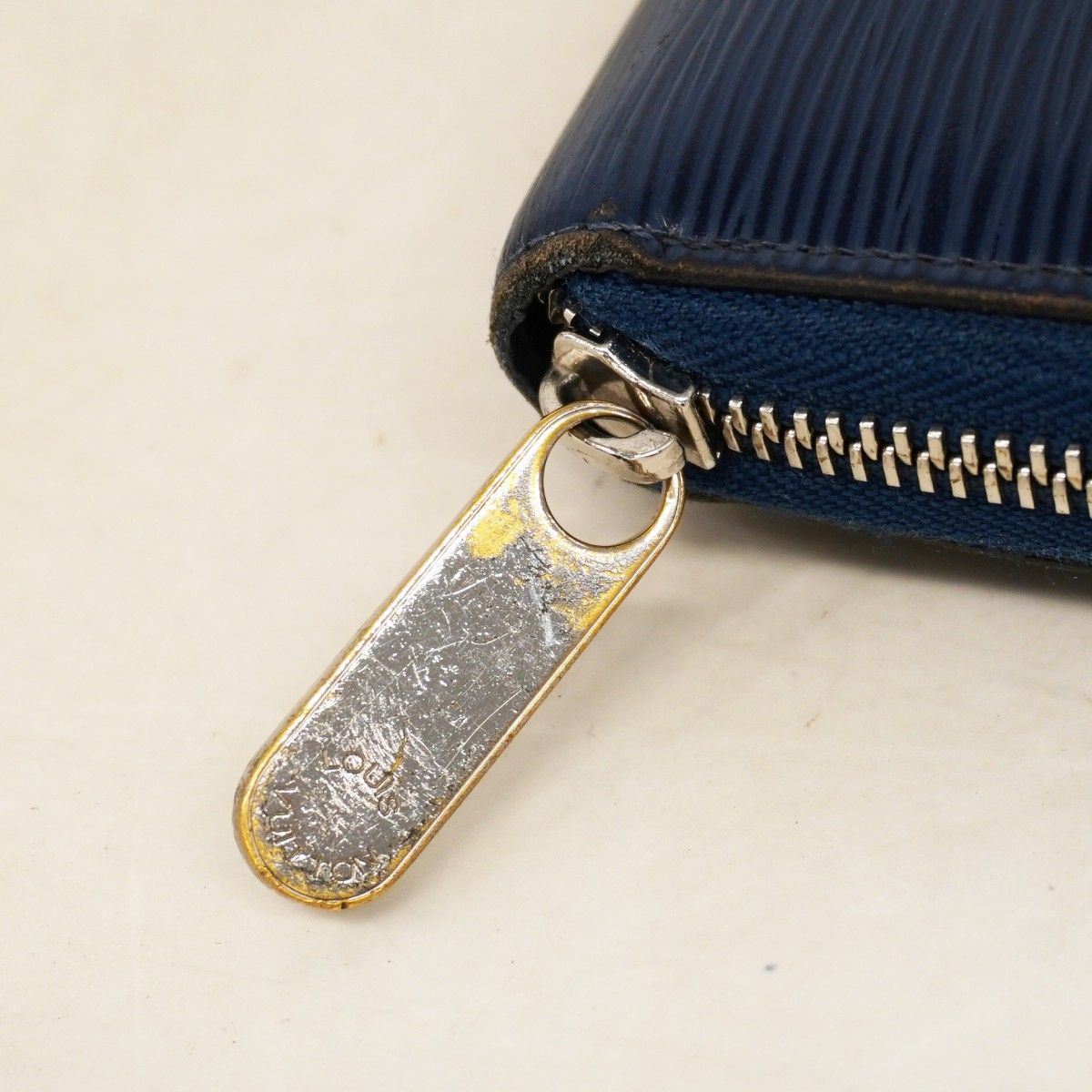 Louis Vuitton Wallet Epi Zippy Andigo Blue — view 7