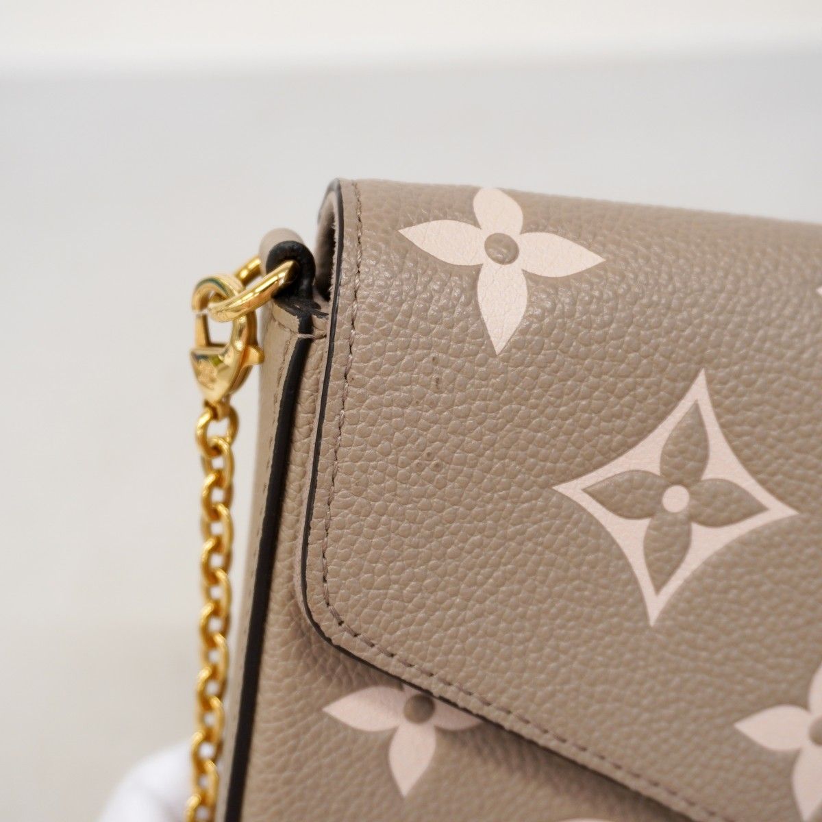 Louis Vuitton Shoulder Wallet Monogram Empreinte Bicolor Pochette Felicity — view 8