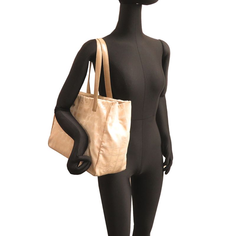 Chanel Handbag Beige — view 8