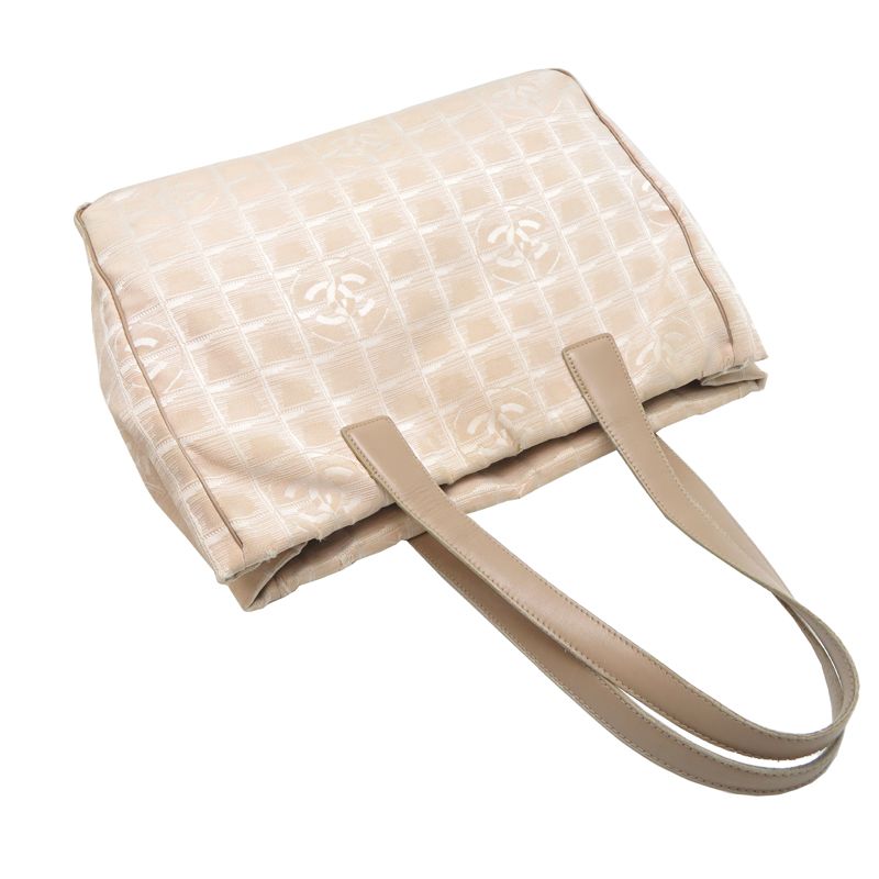 Chanel Handbag Beige — view 4