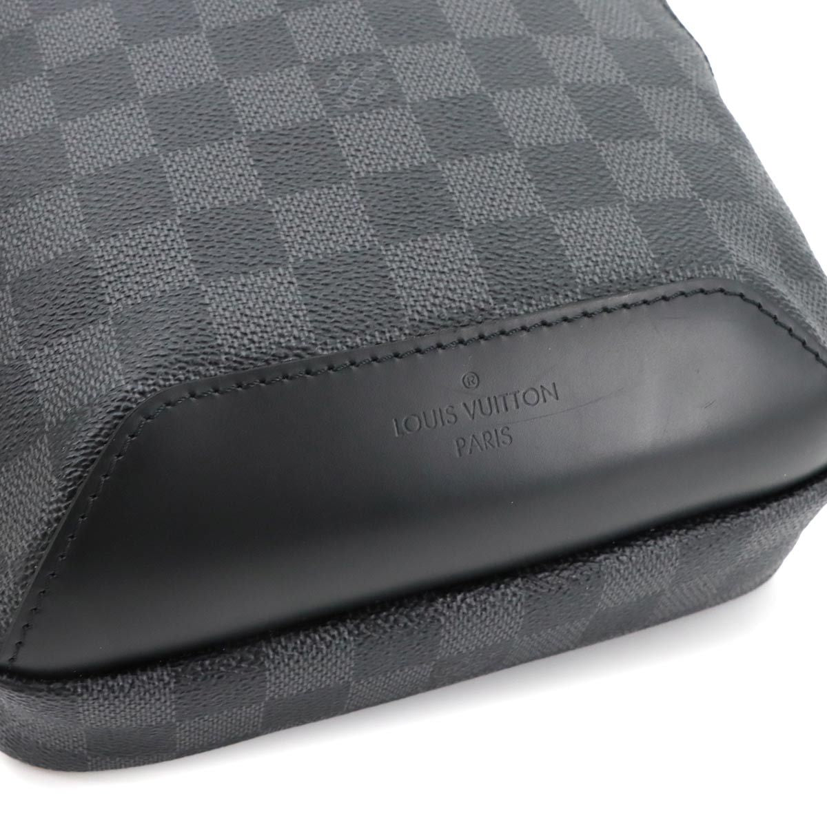Louis Vuitton Damier Graphite Avenue Sling Bag Black — view 9
