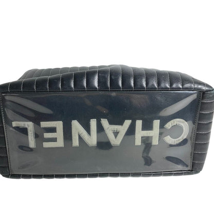 Chanel Shoulder Bag CC Logo Leather Black — view 7