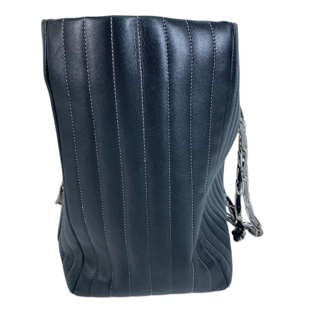 Chanel Shoulder Bag CC Logo Leather Black — view 3