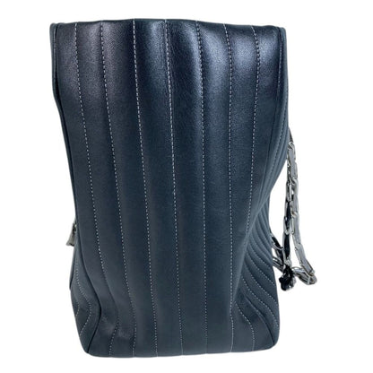 Chanel Shoulder Bag CC Logo Leather Black — view 3