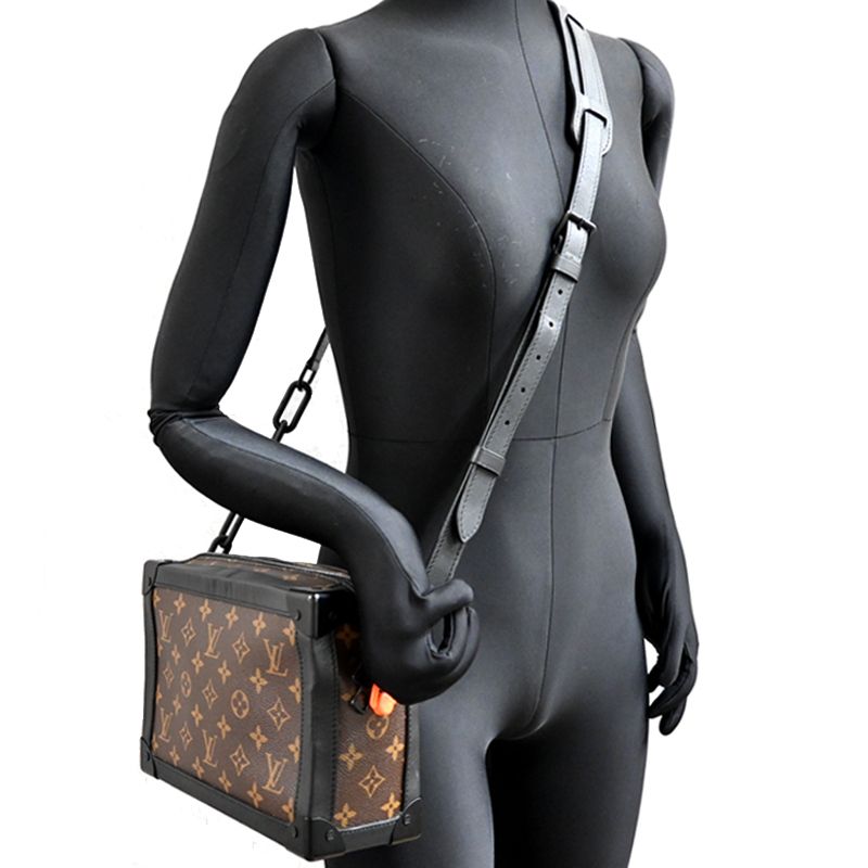 Louis Vuitton Shoulder — view 9
