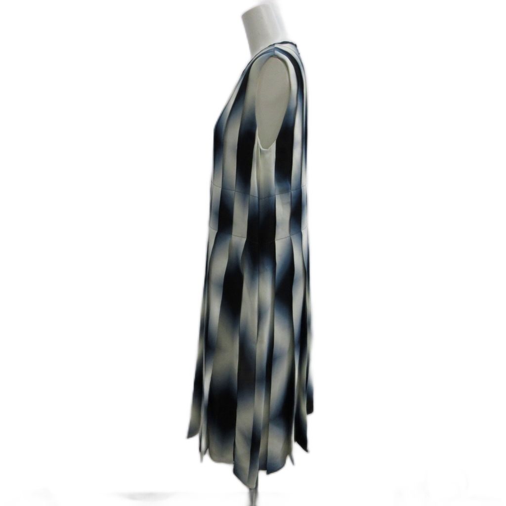 Fendi Dress Silk 38 Navy White Gradient Pattern Sleeveless Pleats Knee Length PP — view 3