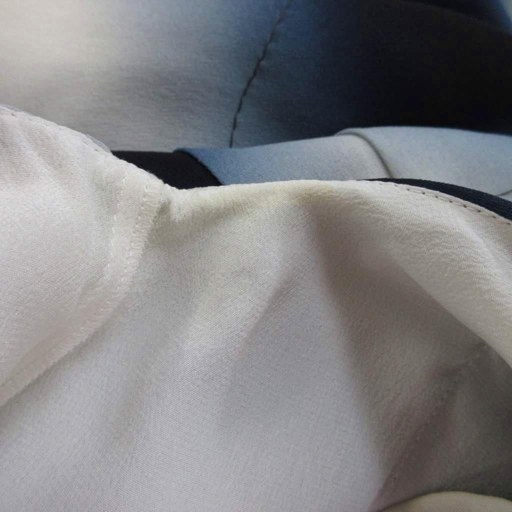 Fendi Dress Silk 38 Navy White Gradient Pattern Sleeveless Pleats Knee Length PP — view 7