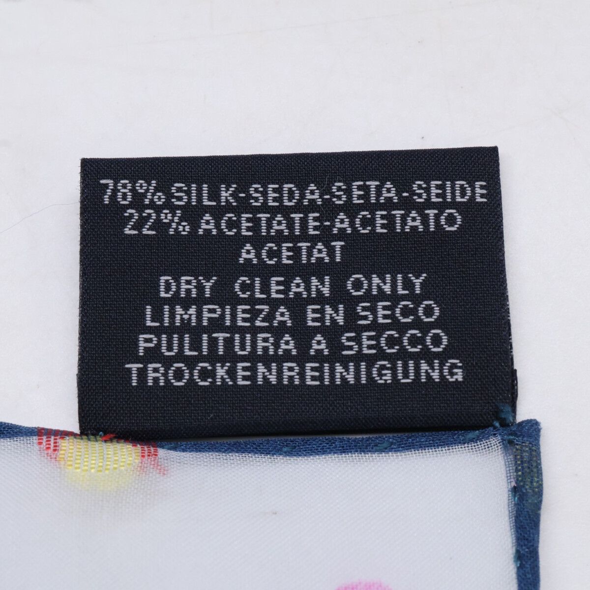 Hermes Sangles en Zigzag Banbana Silk Blend Carre 60 Scarf — view 7