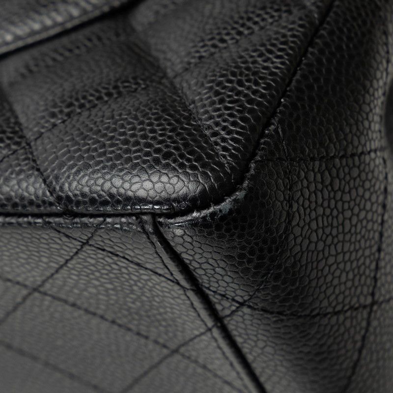 Chanel Quilted CC Logo Chain Shoulder Bag Black Silver Caviar Leather — view 7
