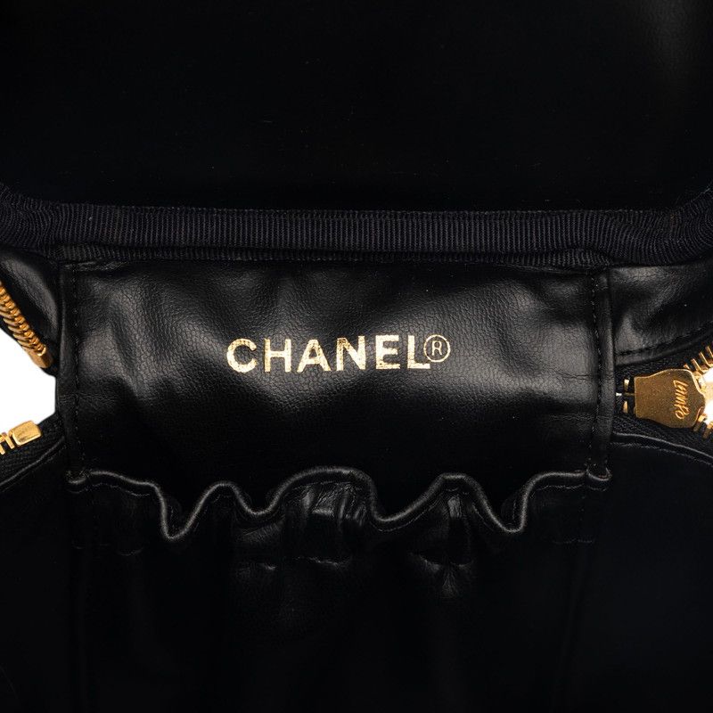 Chanel CC Logo Vanity Bag Handbag Black Caviar Leather — view 5