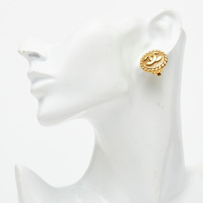 Chanel CC Logo Earrings Gold Plated — view 5