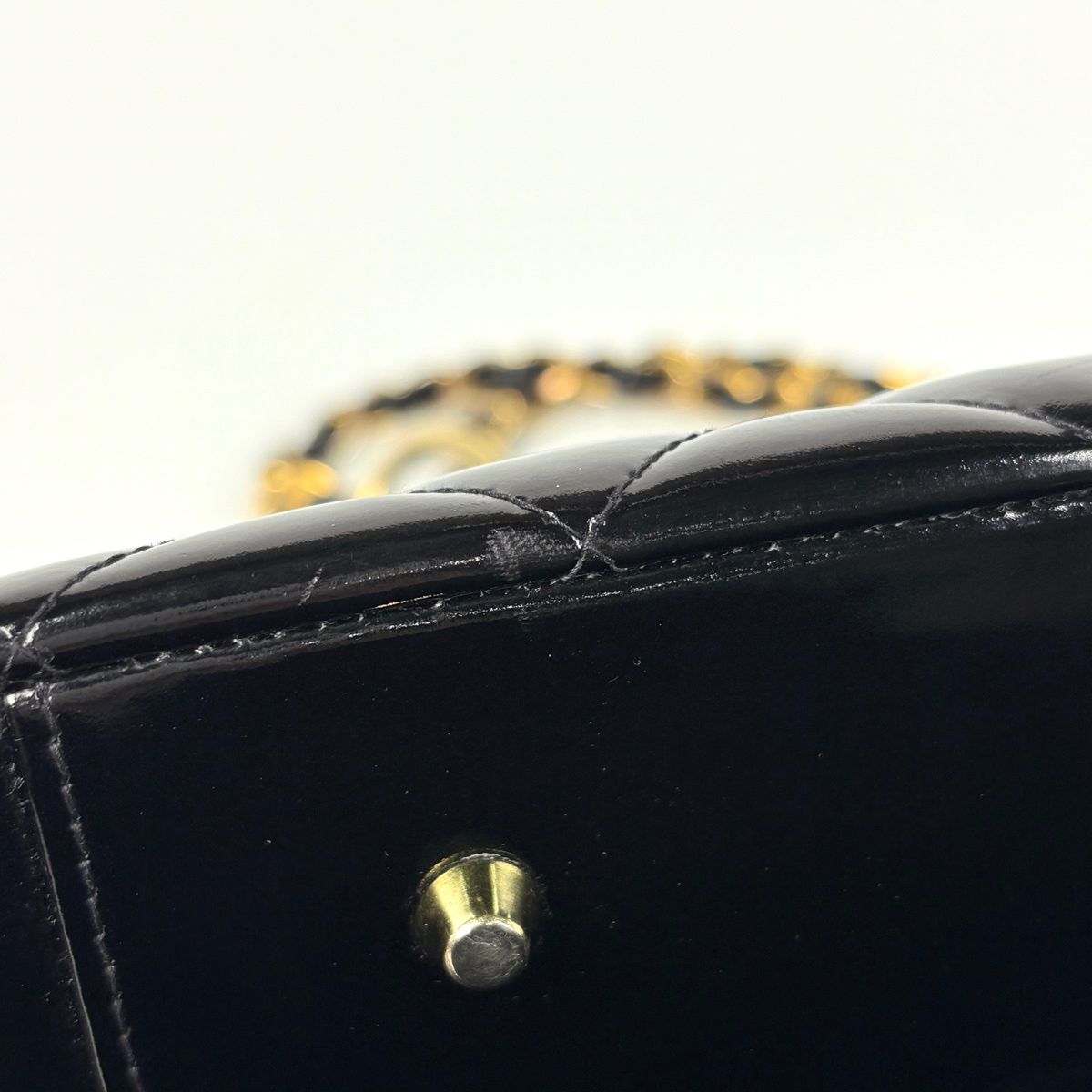 Chanel CC Logo Chain Handbag Quilted Enamel Patent Leather Black — view 4