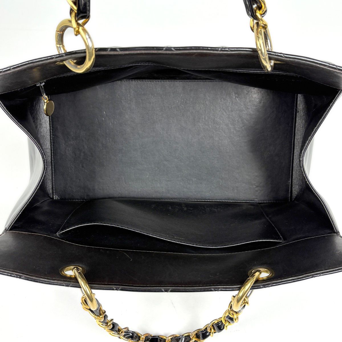 Chanel CC Logo Chain Handbag Quilted Enamel Patent Leather Black — view 9