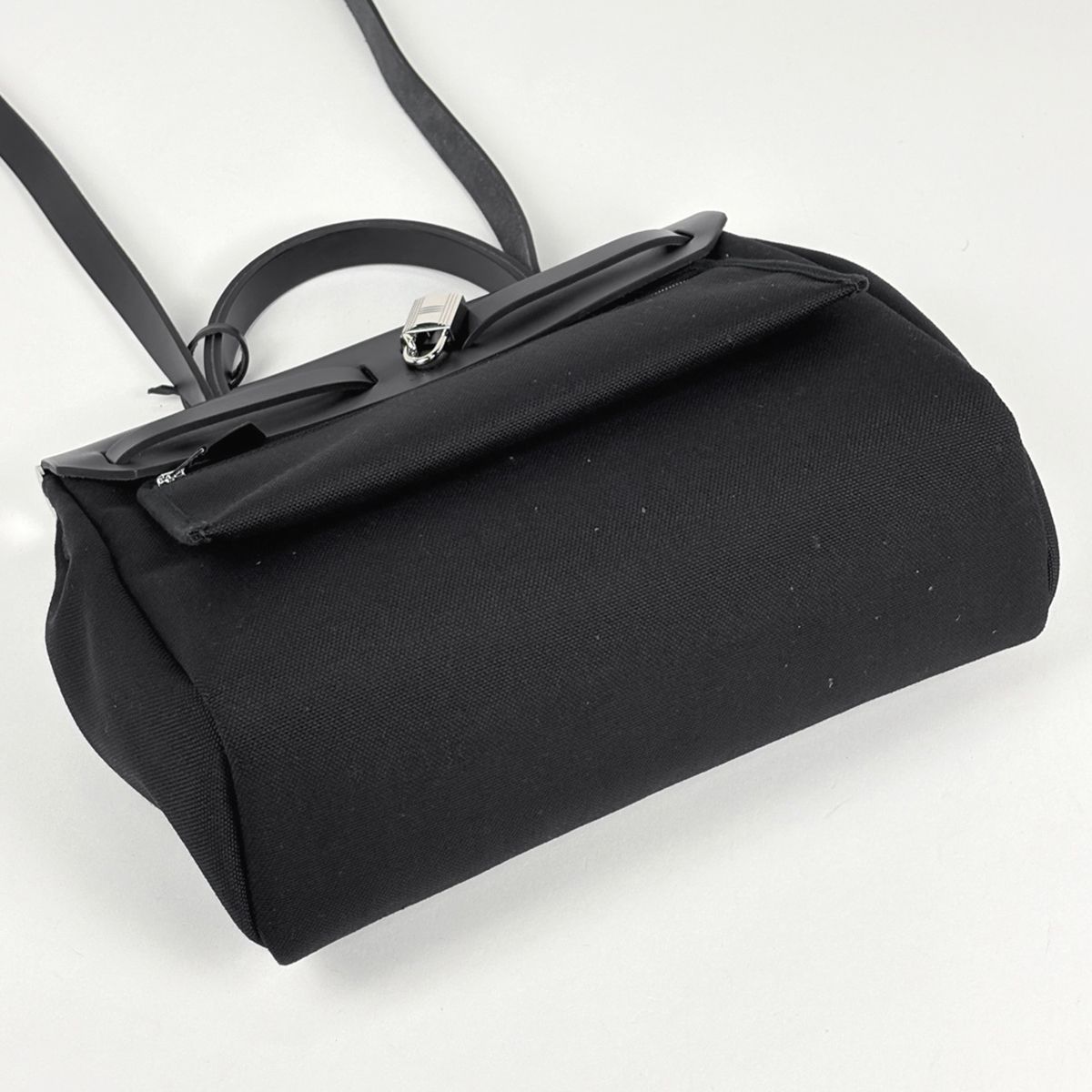 Hermes Herbag Zip PM 2-Way Handbag Leather Vache Hunter — view 2