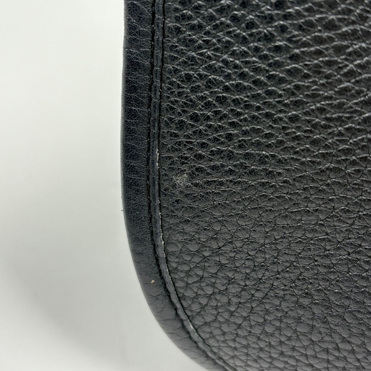Hermes Evelyne 1 GM Perforated Logo Shoulder Bag Taurillon Clemence Black — view 4