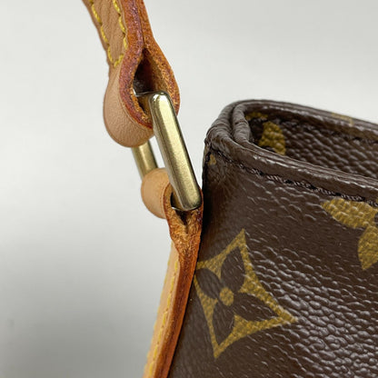 Louis Vuitton Trotteur Pochette Shoulder Bag Monogram Brown — view 5