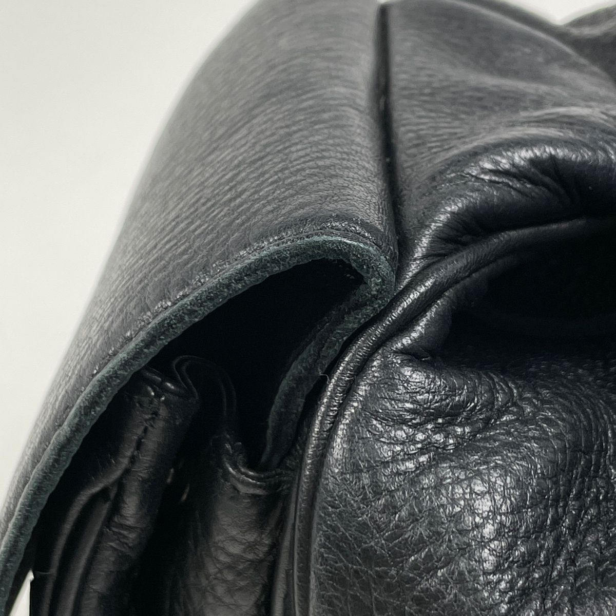 Bottega Veneta Intrecciato Handbag Leather Black — view 4
